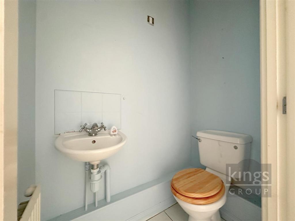 Downstairs Toilet.jpg