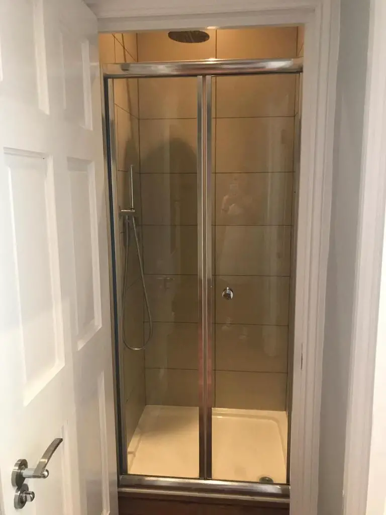 Separate shower