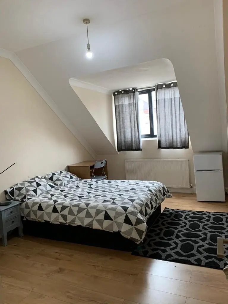 Beautiful 2 bedroom flat to rent in Kensal Rise