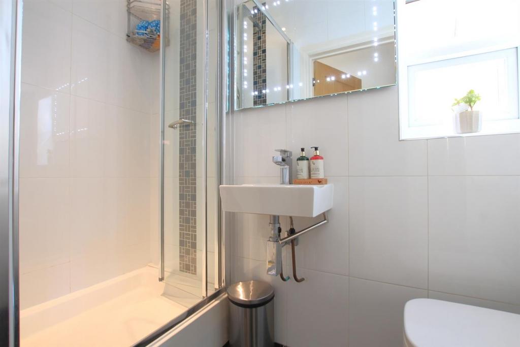 Shower Room Suite