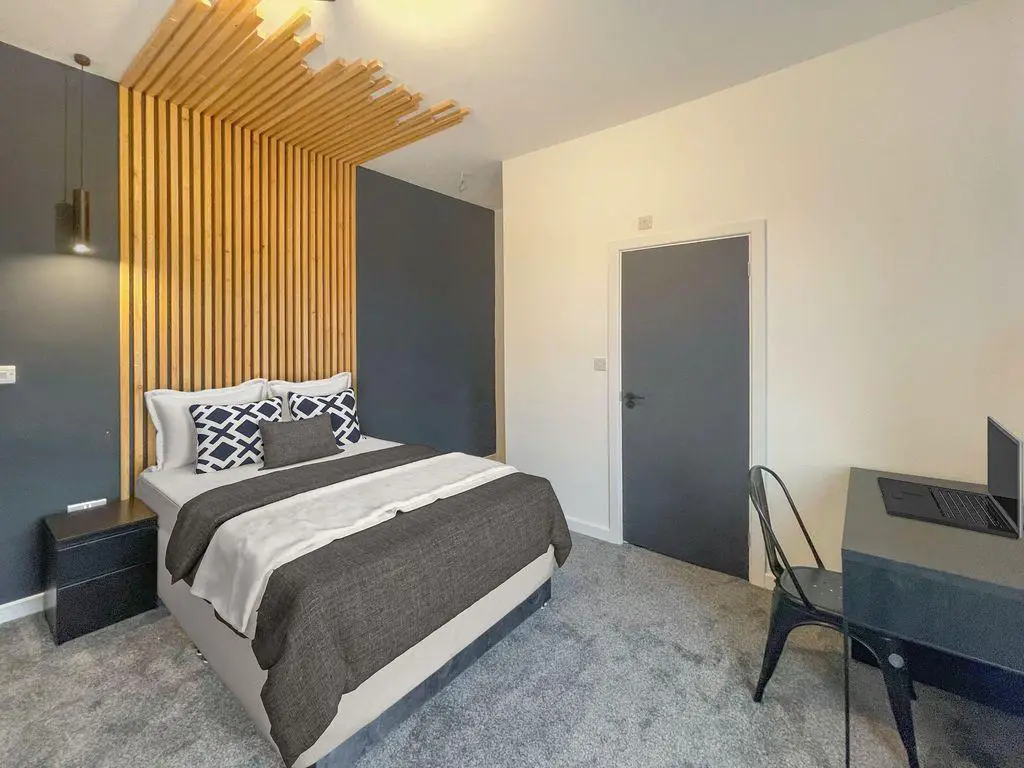 Double Bedroom with En Suite