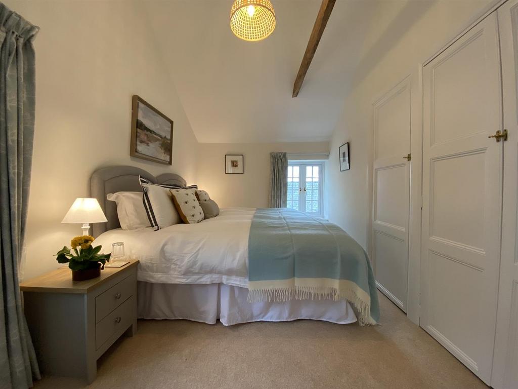 Beech Cottage   bedroom 2.jpg