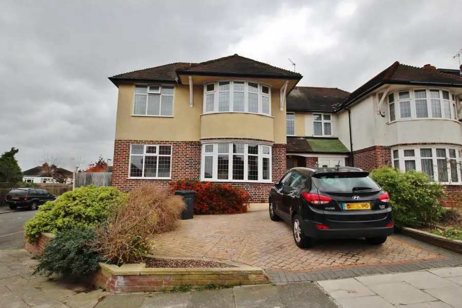 4 Double Bed Semi Detached
