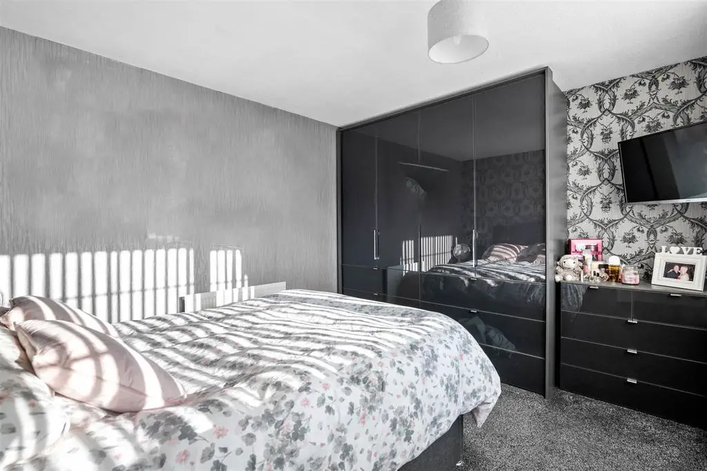 105 Penhill Crescent   bedroom 1 (brochure).jpg