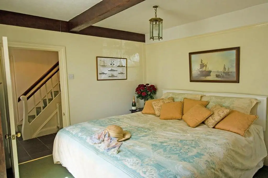 Ground floor bedroom swiss cottage 6.jpg
