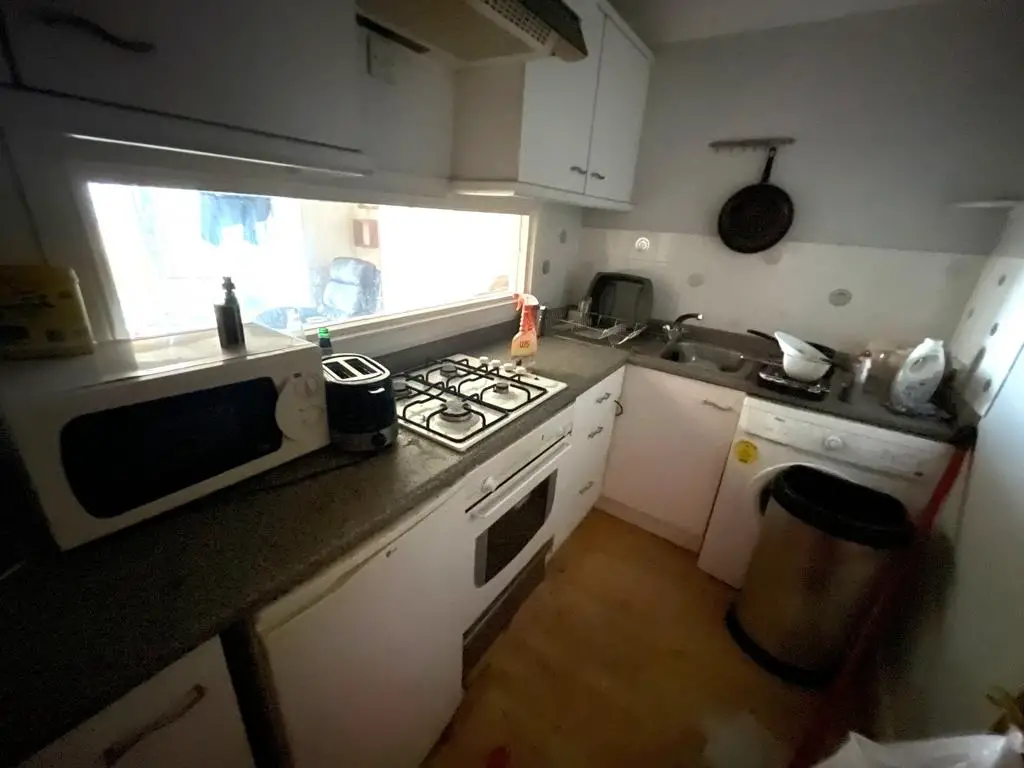 16.flat 4 kitchen