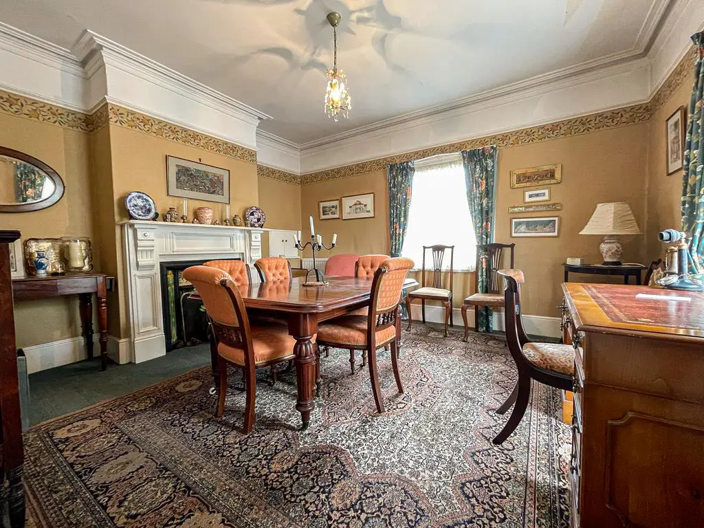 2 Prince Edward Road   Dining room