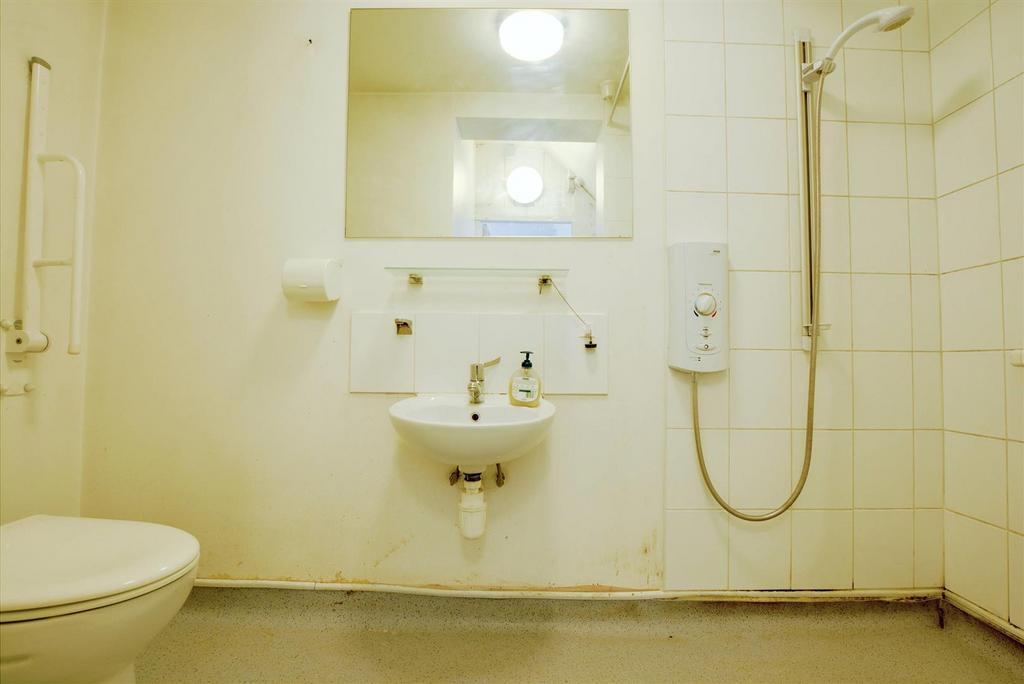 Utility/Shower Room/w.c.