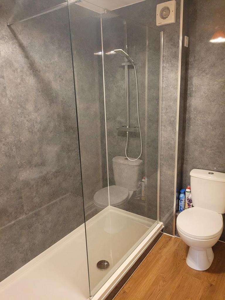 Main Shower Room