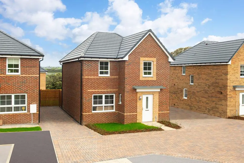 Outside view of 4 bedroom detached Kingsley home