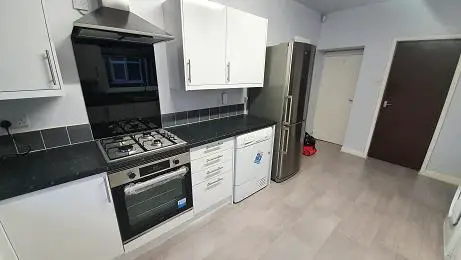 192 Harring   Kitchen.png
