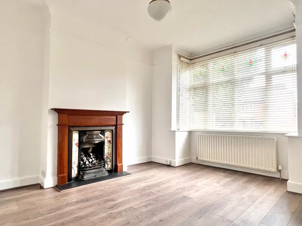 4 Double Bedroom Terraced House to Rent in SW17
