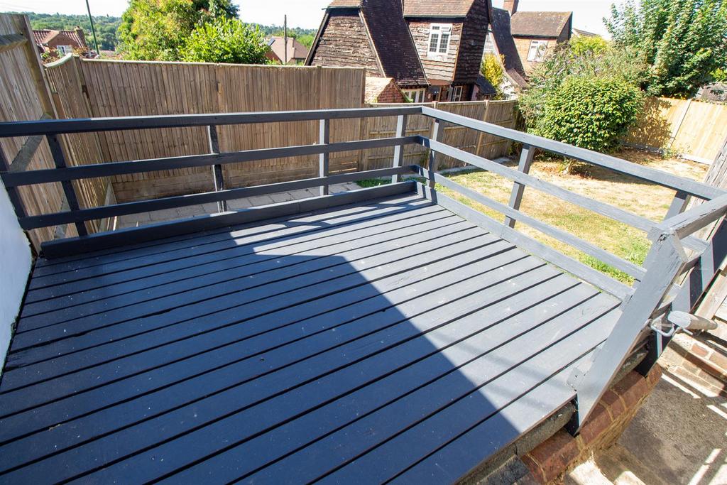 5 Colwell Road   decking.jpg