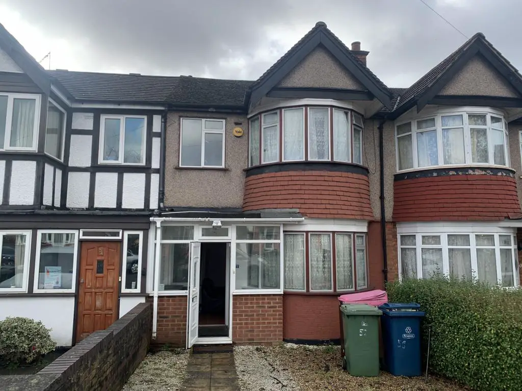 Four Bedroom Terraced House in South Harrow