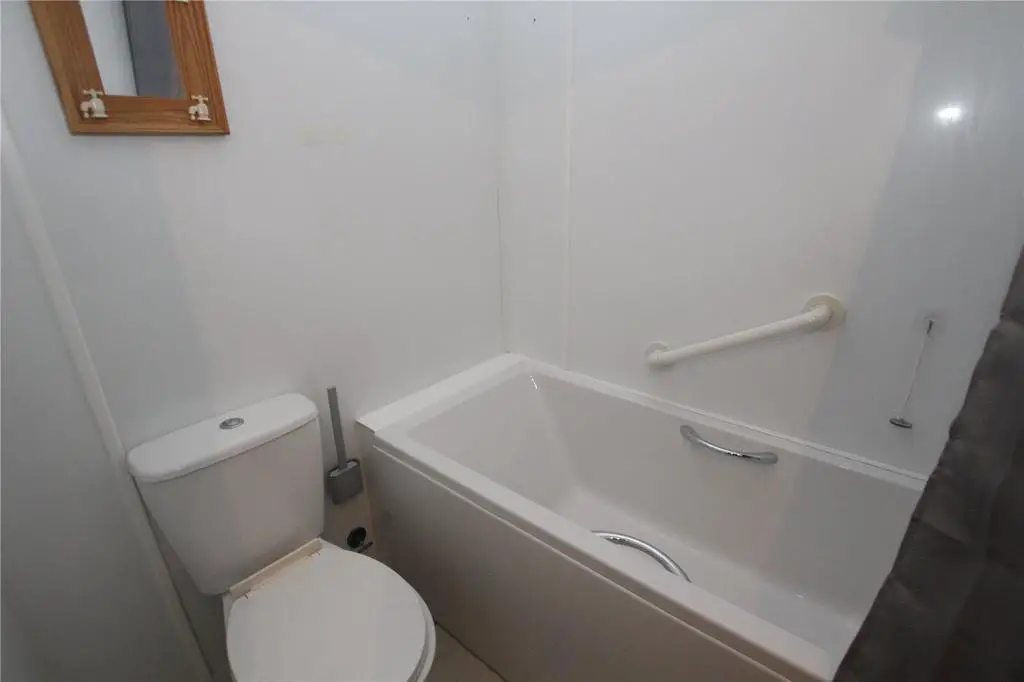 Flat 2  Bathroom