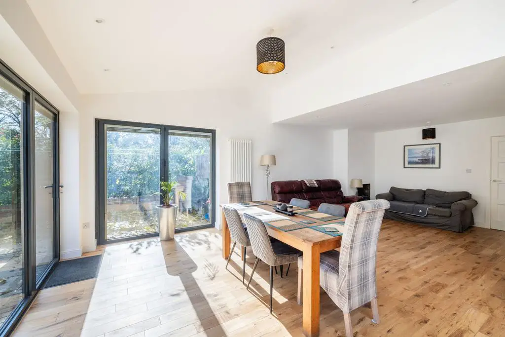 Kitchen/Family room