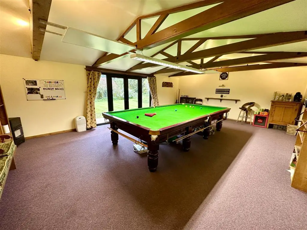 Games room with snooker table.JPEG