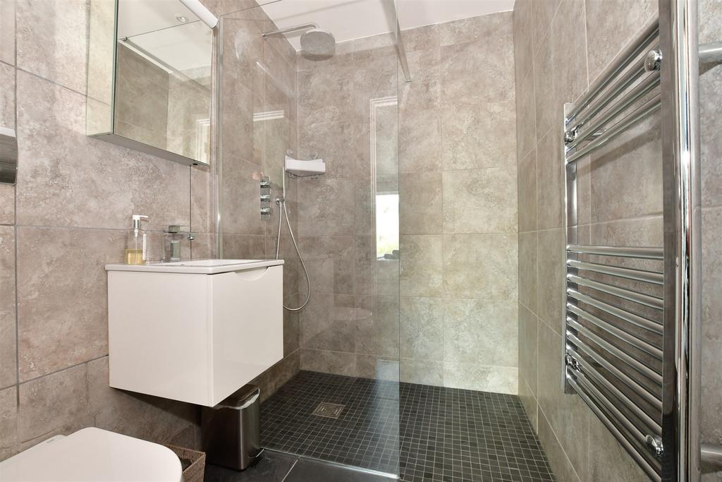 En Suite Shower Room