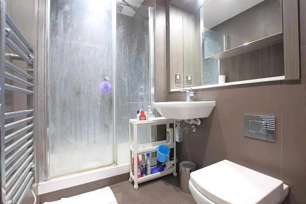 Shower Room/ WC