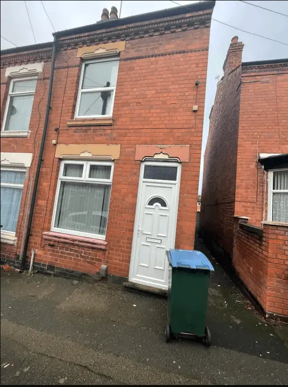 4 Bedroom Terraced House To Let