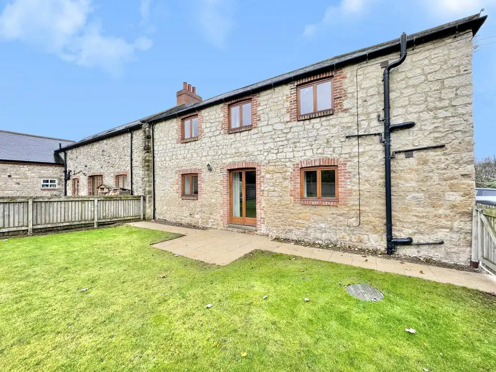 Three Bedroom Barn Conversion for Rent
