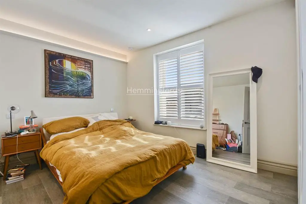02 f471 GCHMF   Flat 2 81 A Haverstock Hill   Bedroo
