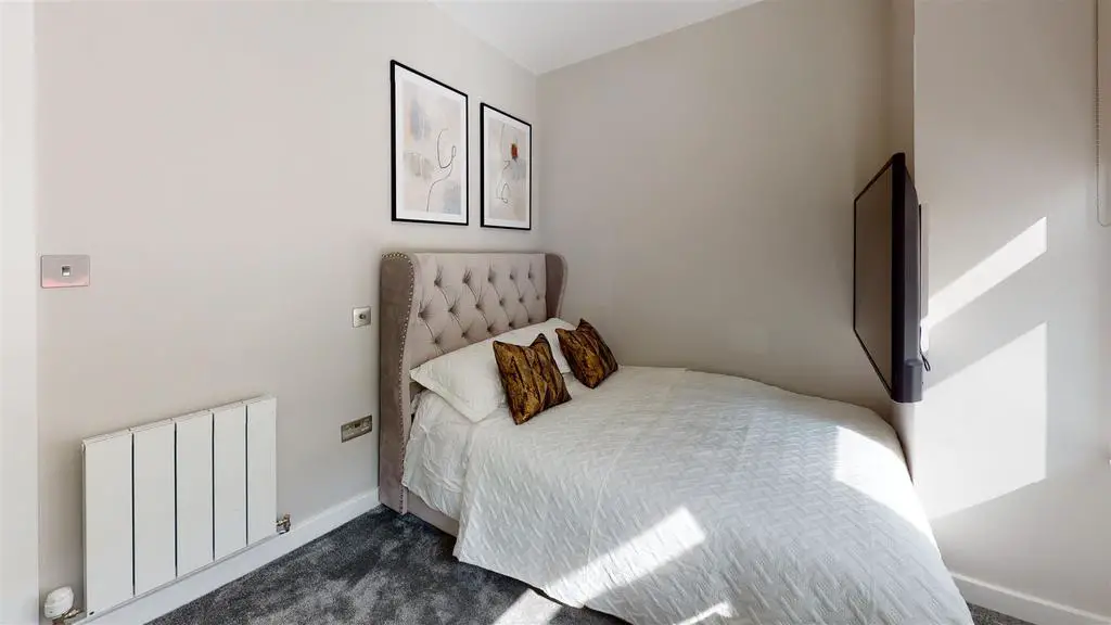 Lochaline Street Bedroom(5).jpg