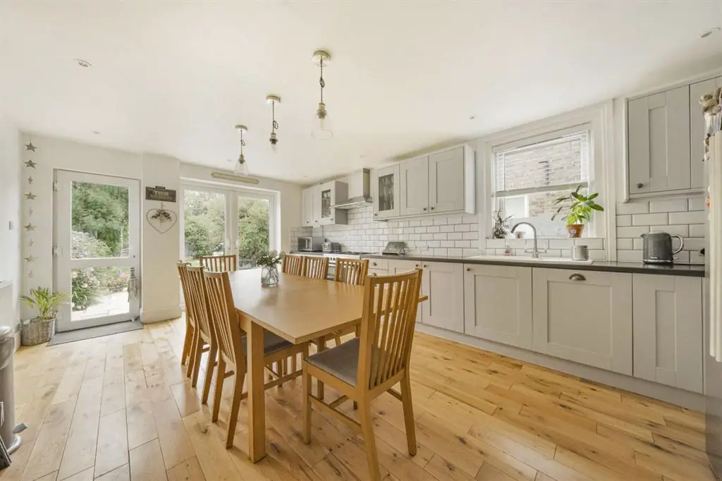 Kitchen/Dining Room