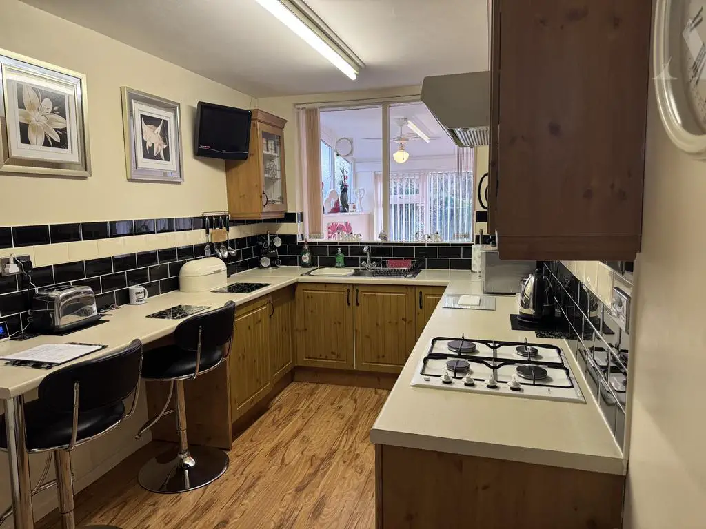 154 Catle Lane Feature kitchen