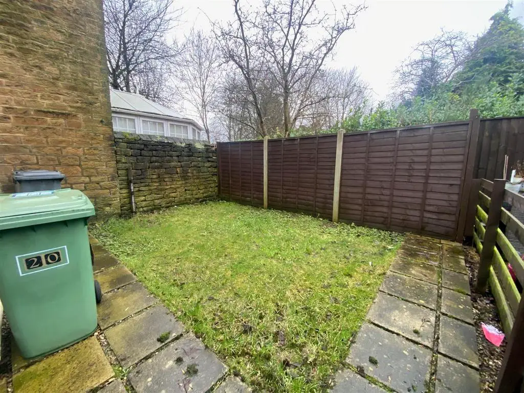 REAR GARDEN.jpg