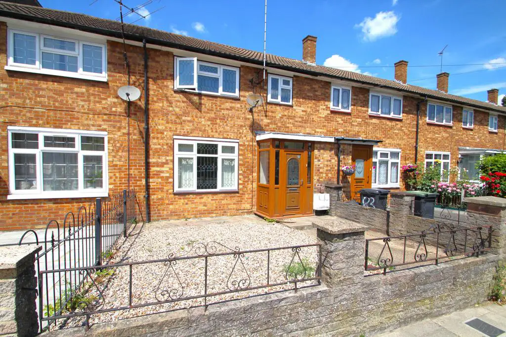 Three Bedroom With Potential In Loughton