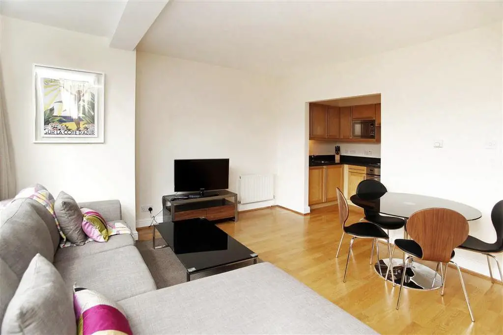 Flat 7, 28 Great Smith Street 84326 ph2 (Medium...