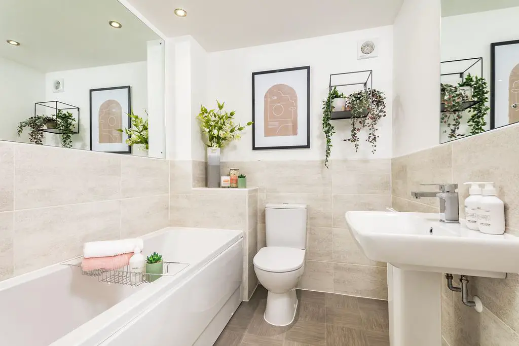 Family bathroom in the Hesketh 4 bedroom home