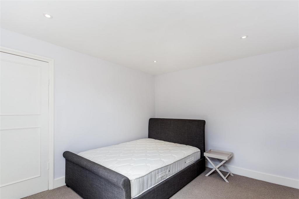 Lettings Hammersmith Cromwell Grove 3c   Bedroom 3
