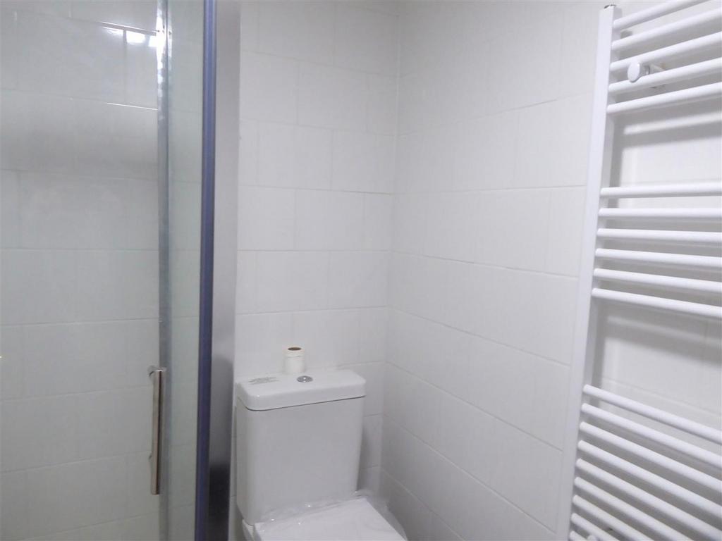 Shower room.JPG