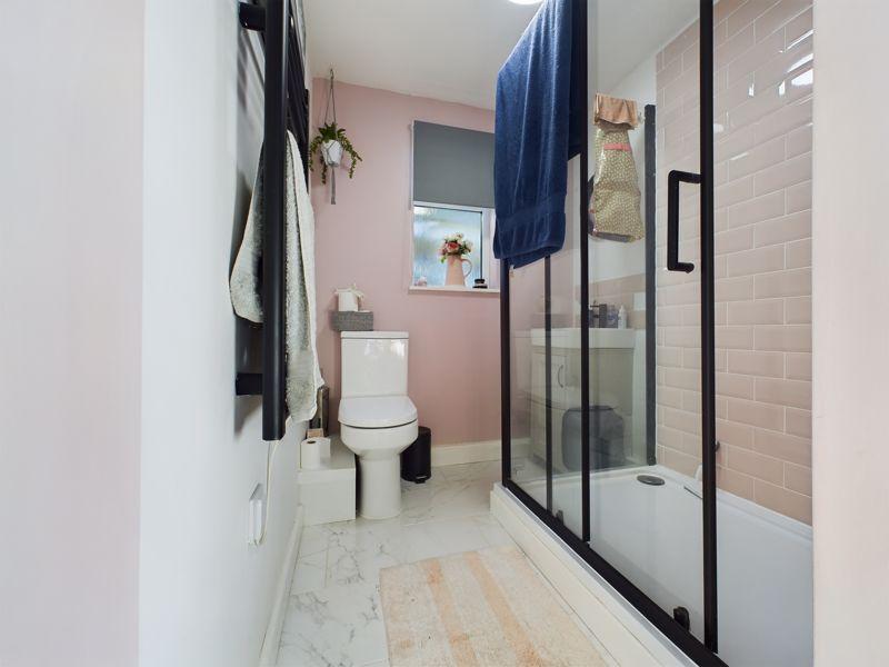 Annexe shower room