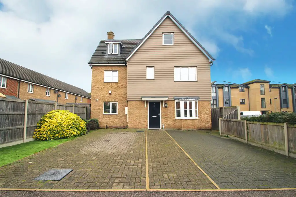 Five Bedroom Detached Property In Chigwell