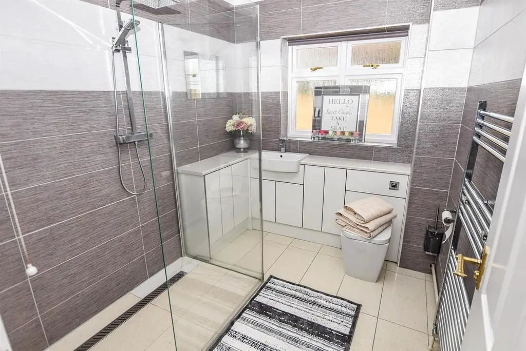 Luxury Shower Room