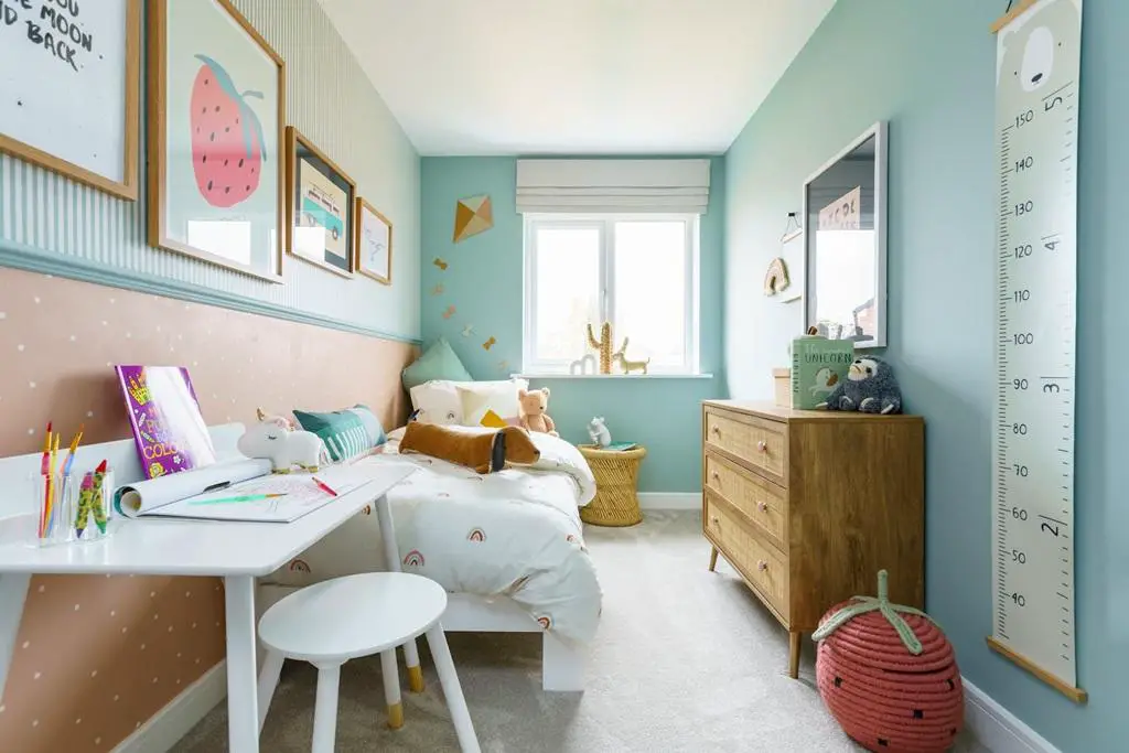 A sizeable single bedroom ideal for young children