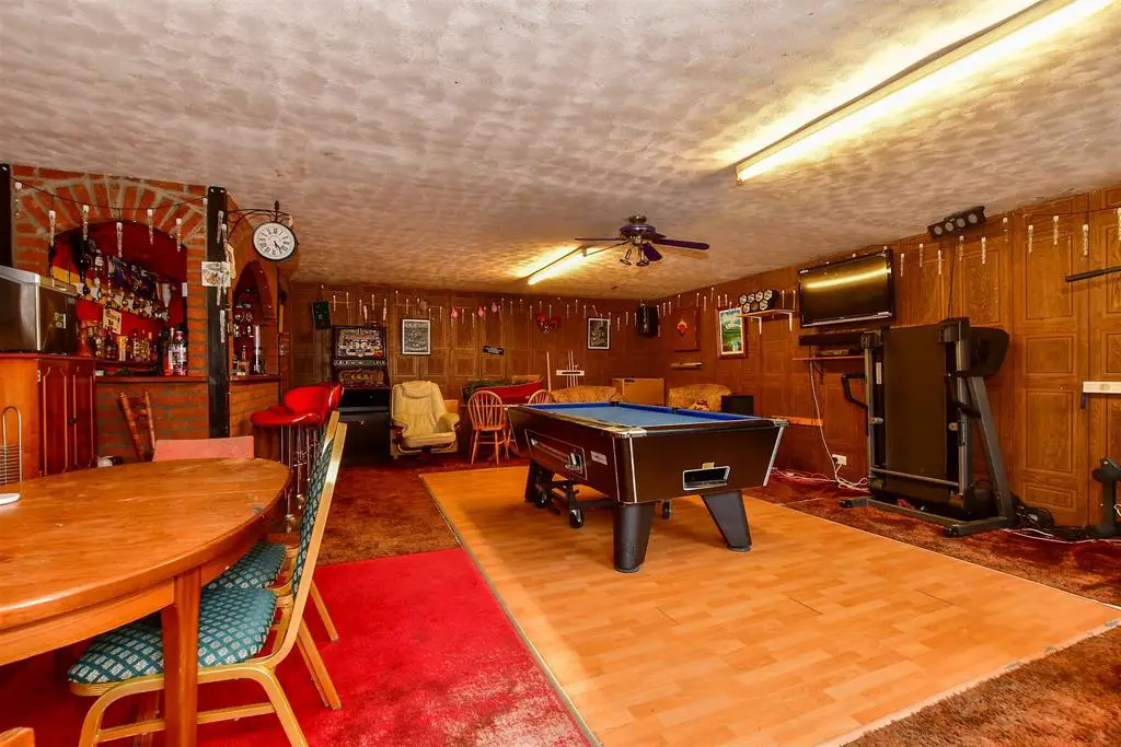 Area 1 (Seller Uses As A Games Room)