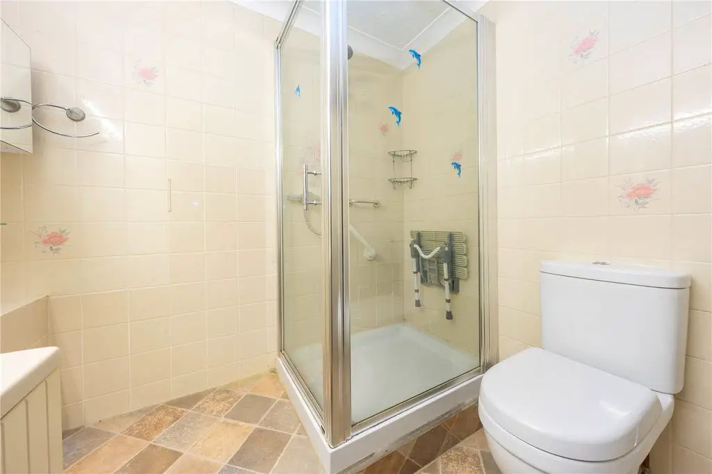 Shower Room / Wc