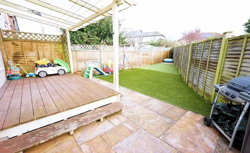 Deck with loggia,