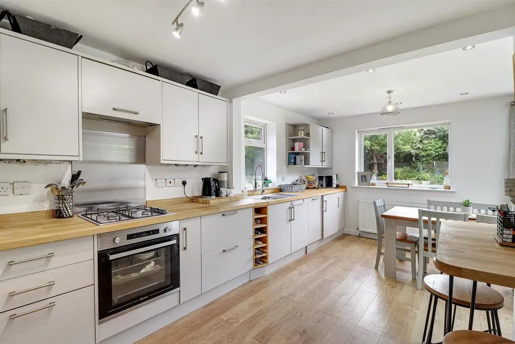 Kitchen/Dining Room