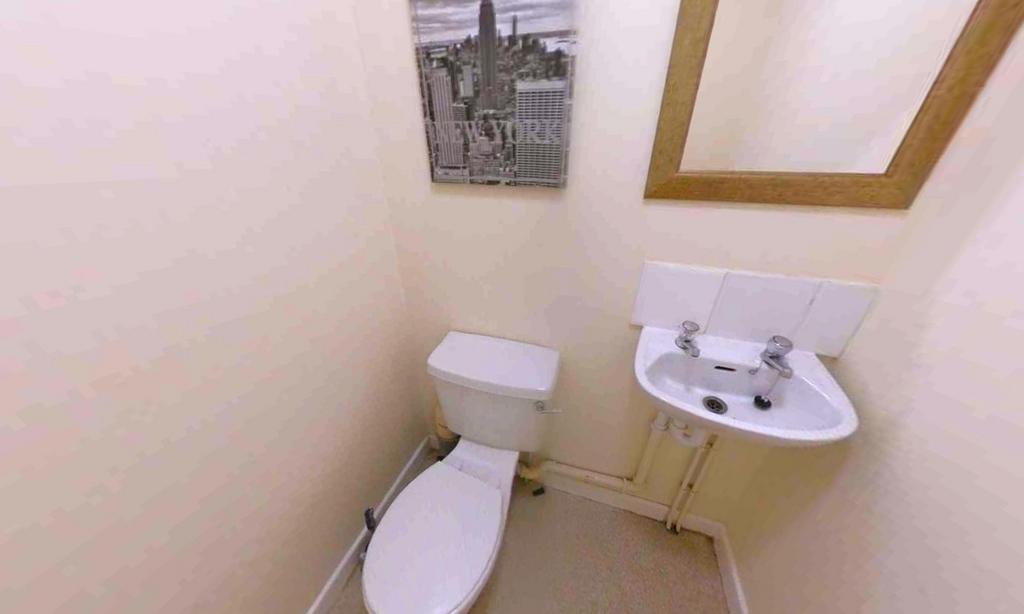 1st Floor Toilet