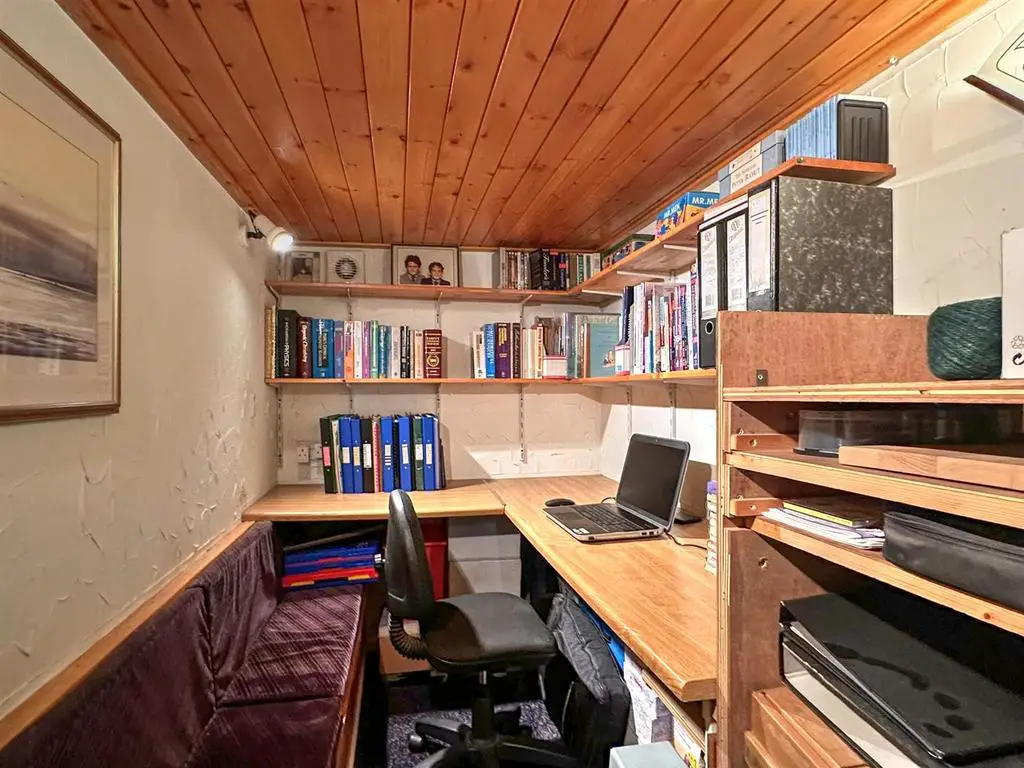 Home office / hobbies room