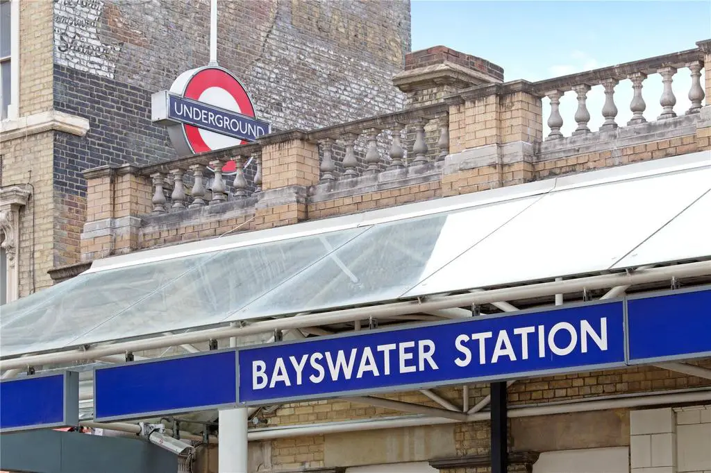 Bayswater Station