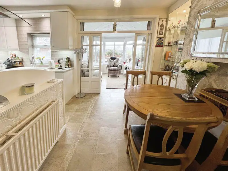 Kitchen dining room