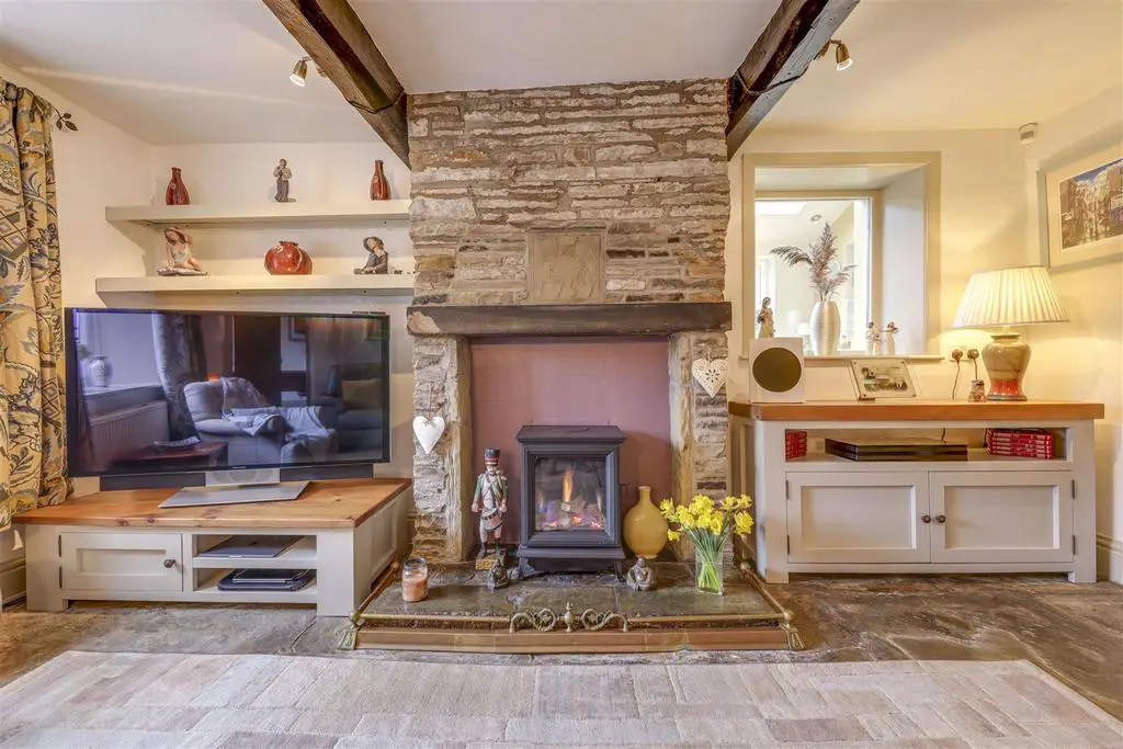 Feature Fire Place &amp; Date Stone