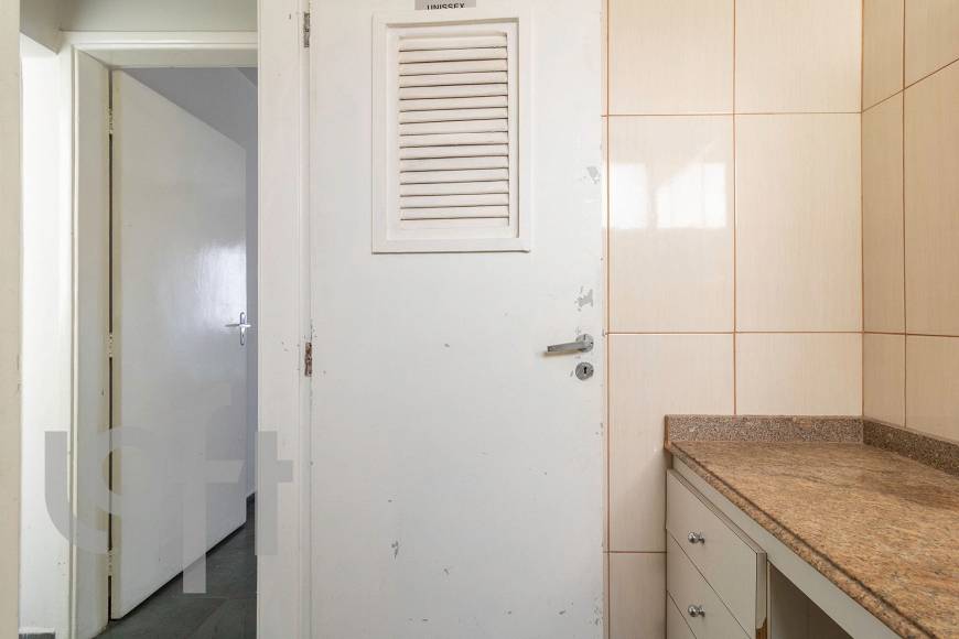 Foto 5 de Apartamento com 2 Quartos à venda, 76m² em Bela Vista, São Paulo