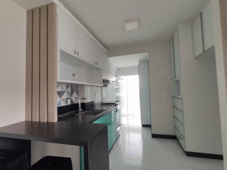 Foto 4 de Apartamento com 2 Quartos para alugar, 73m² em Centro, Joinville